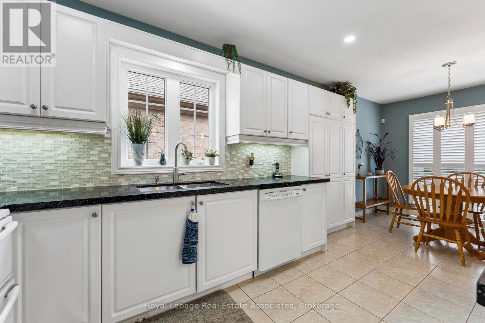 9 Falconwood Place, Brampton, Ontario  L6R 3J3 - Photo 19 - W13108640