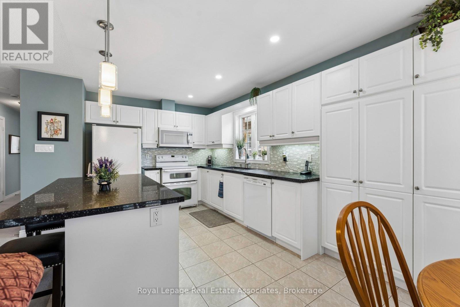 9 Falconwood Place, Brampton, Ontario  L6R 3J3 - Photo 21 - W13108640