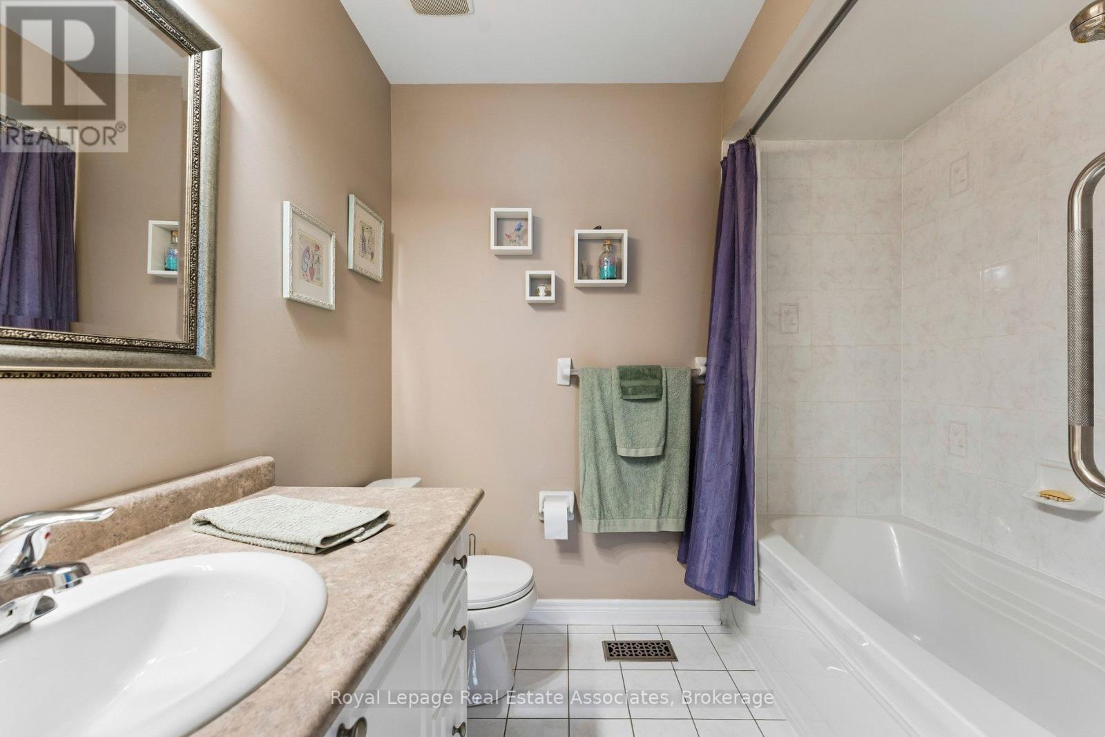 9 Falconwood Place, Brampton, Ontario  L6R 3J3 - Photo 32 - W13108640