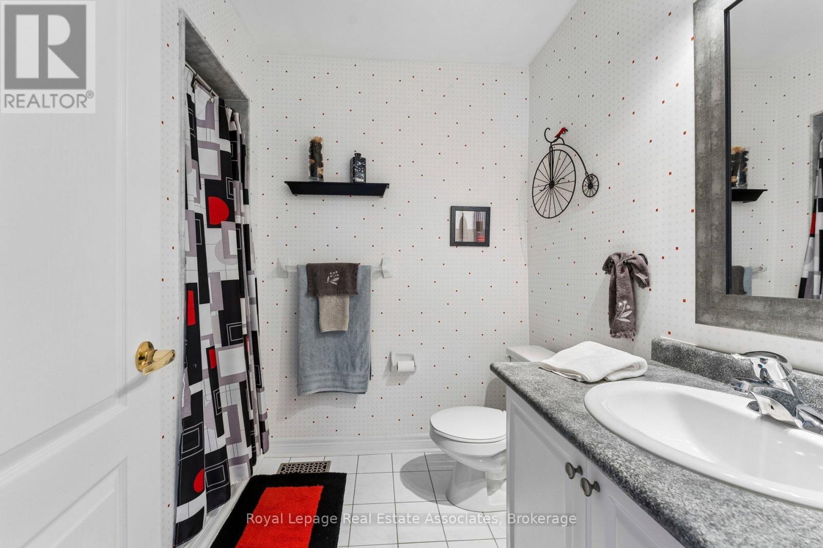 9 Falconwood Place, Brampton, Ontario  L6R 3J3 - Photo 34 - W13108640