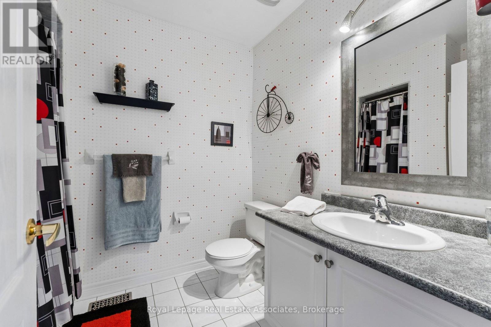 9 Falconwood Place, Brampton, Ontario  L6R 3J3 - Photo 35 - W13108640