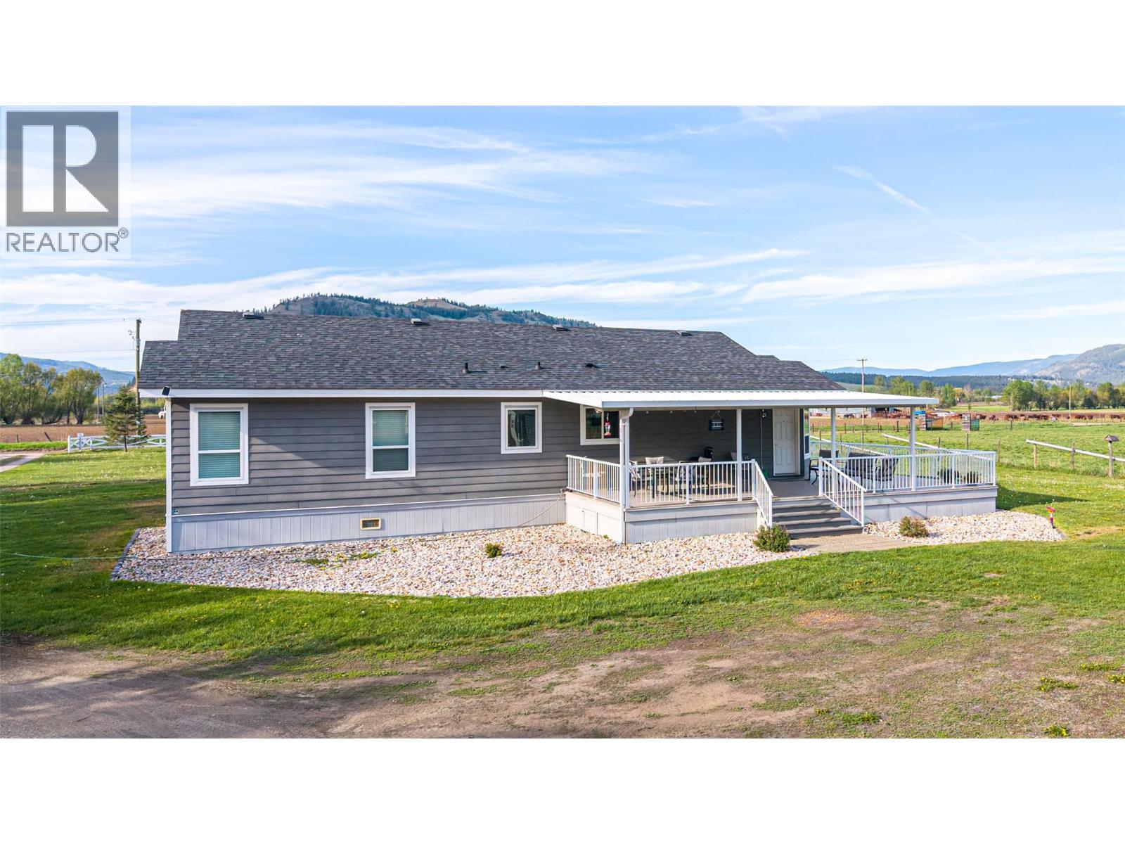64 Bloom Road, Lumby, British Columbia  V0E 2G7 - Photo 4 - 10378515