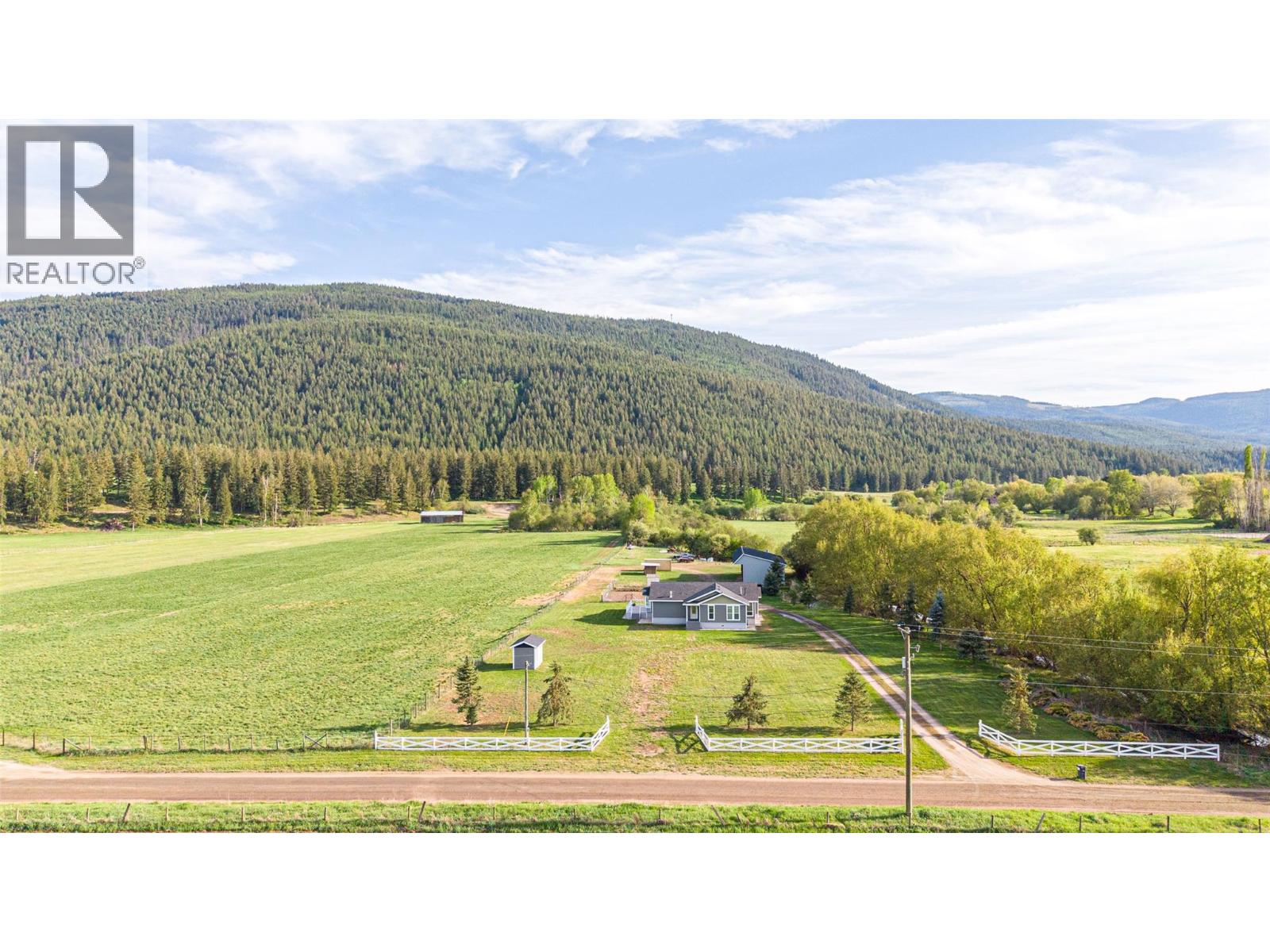 64 Bloom Road, Lumby, British Columbia  V0E 2G7 - Photo 5 - 10378515