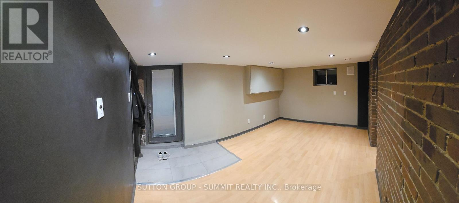 Lower - 1 Columbine Avenue, Toronto, Ontario M4L 1P2 - Photo 5 - E13108662