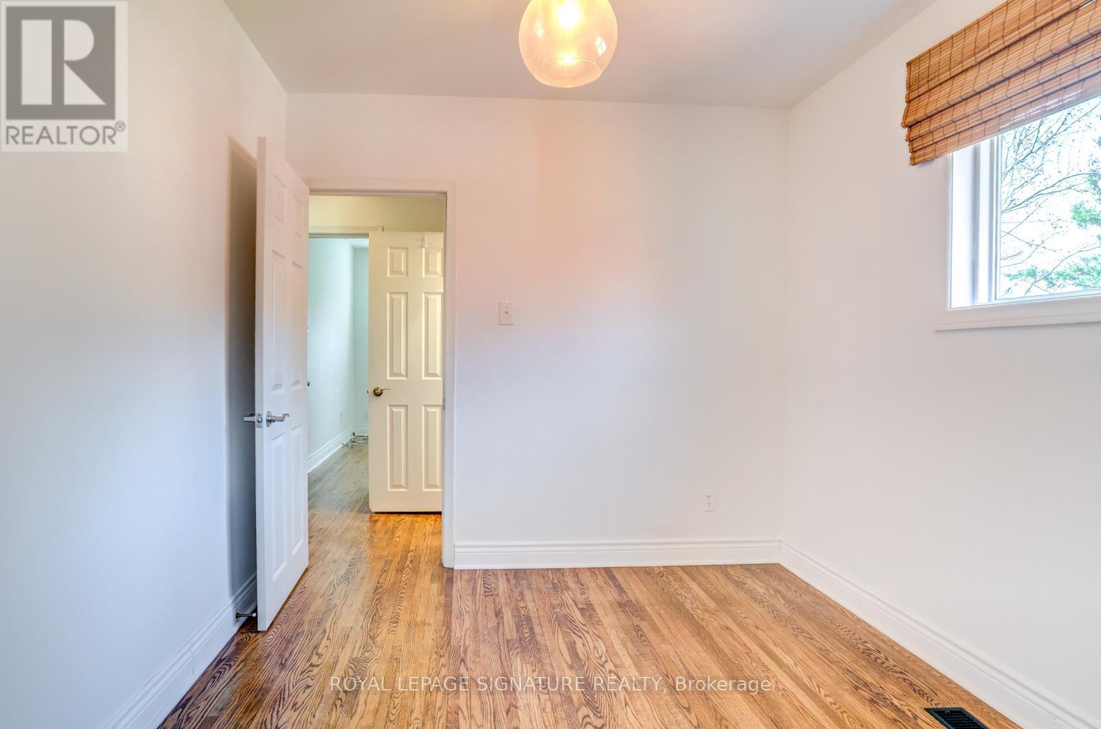 17 Avis Crescent, Toronto, Ontario  M4B 1B8 - Photo 20 - E13108664