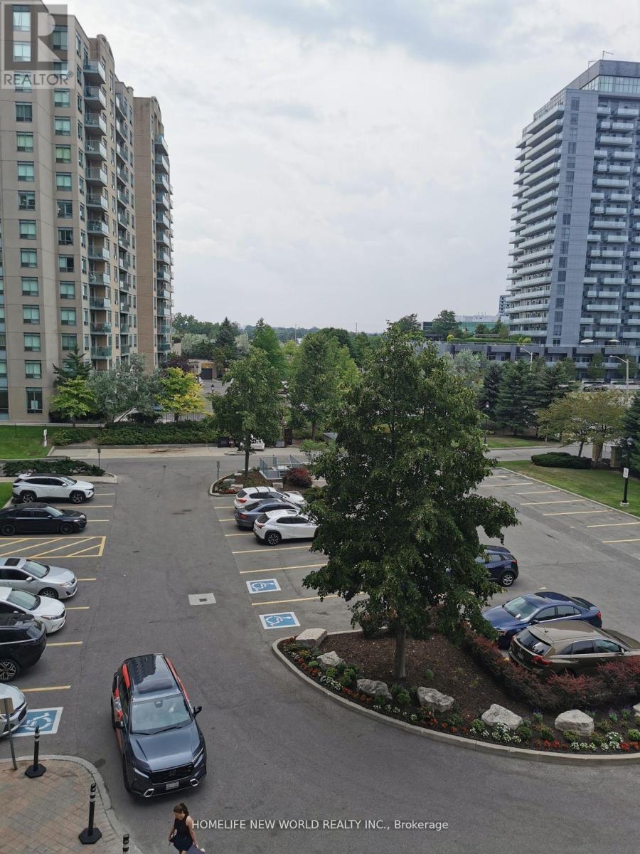 401 - 11 Oneida Crescent, Richmond Hill, Ontario  L4B 0A1 - Photo 4 - N13108658
