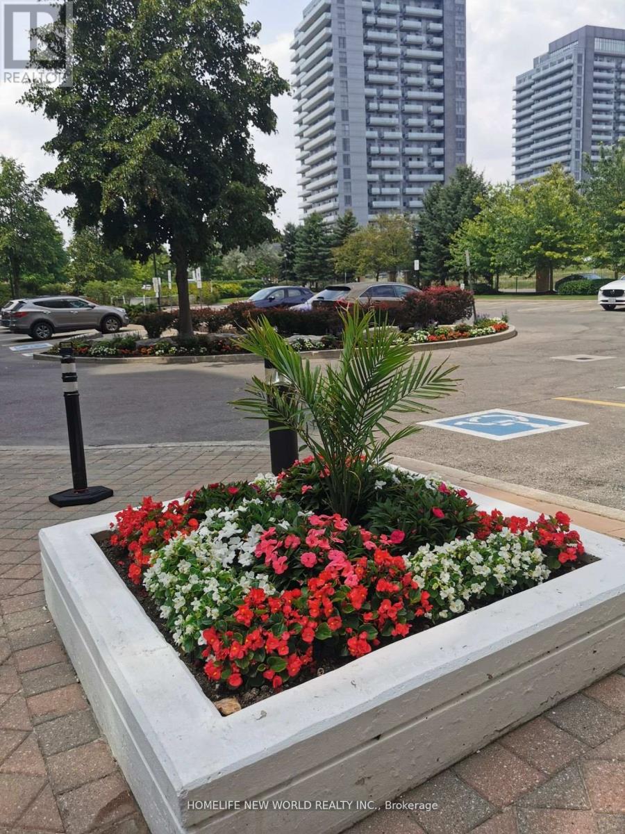 401 - 11 Oneida Crescent, Richmond Hill, Ontario  L4B 0A1 - Photo 5 - N13108658