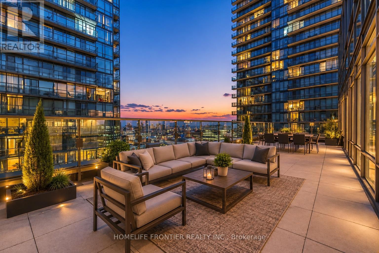 3501 - 37 Grosvenor Street, Toronto, Ontario  M4Y 3G5 - Photo 2 - C13107812