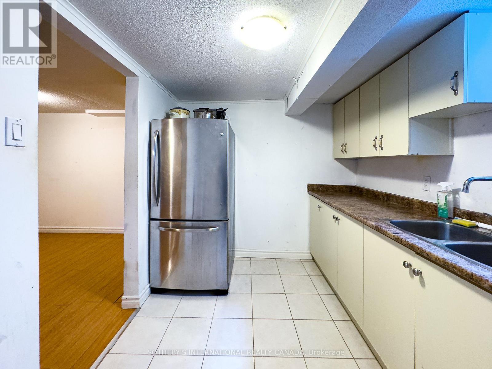 Lower - 3240 Trisha Downs, Mississauga, Ontario  L5A 2A7 - Photo 13 - W12710870