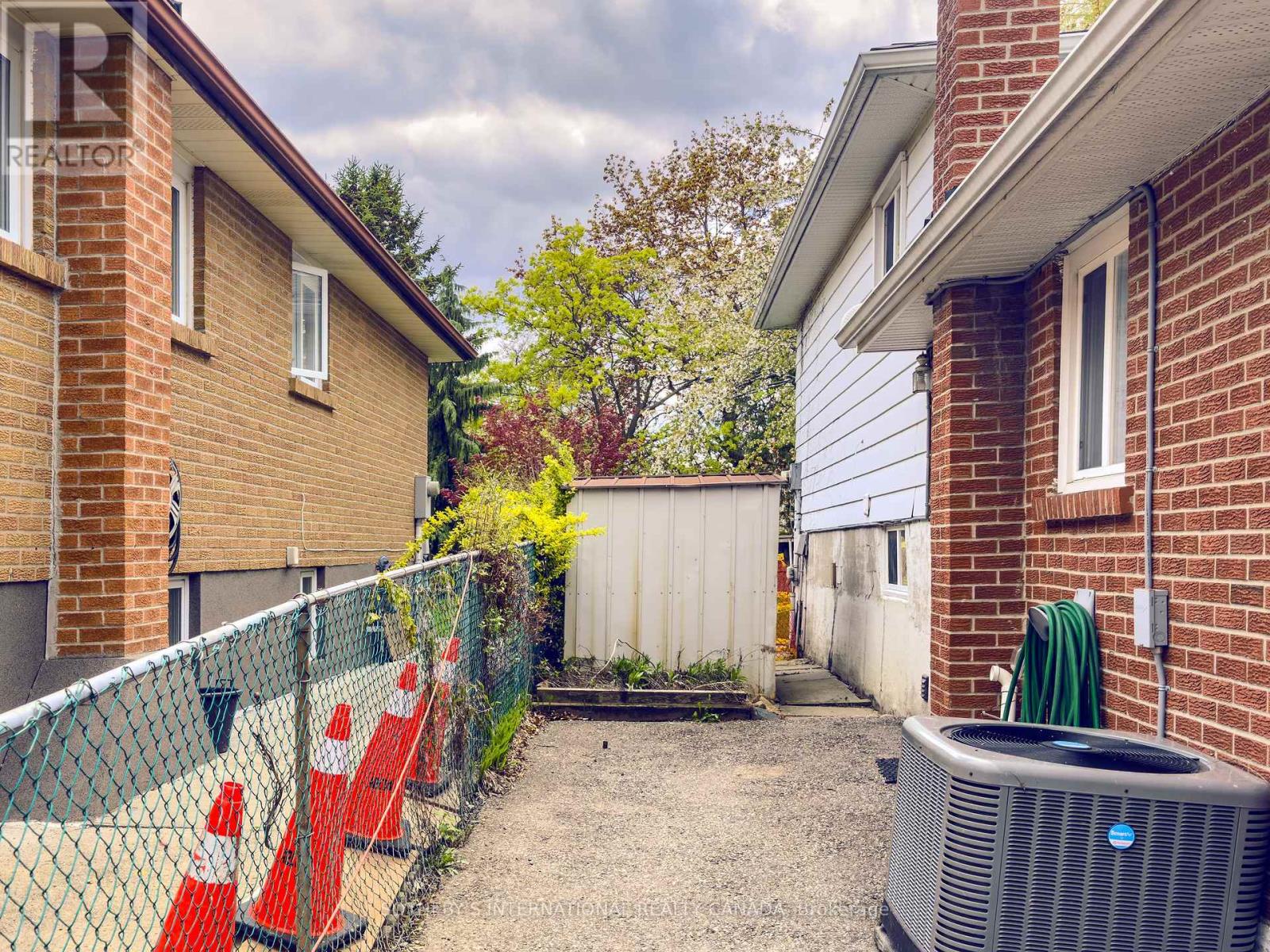 Lower - 3240 Trisha Downs, Mississauga, Ontario  L5A 2A7 - Photo 2 - W12710870