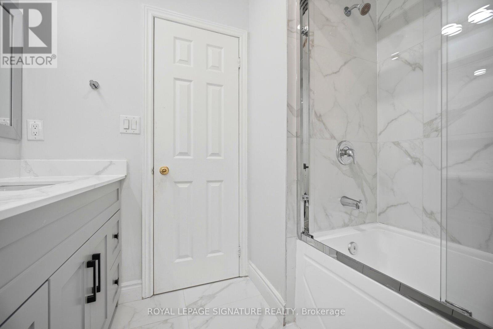 5610 Freshwater Drive, Mississauga, Ontario  L5M 7N1 - Photo 19 - W13108690