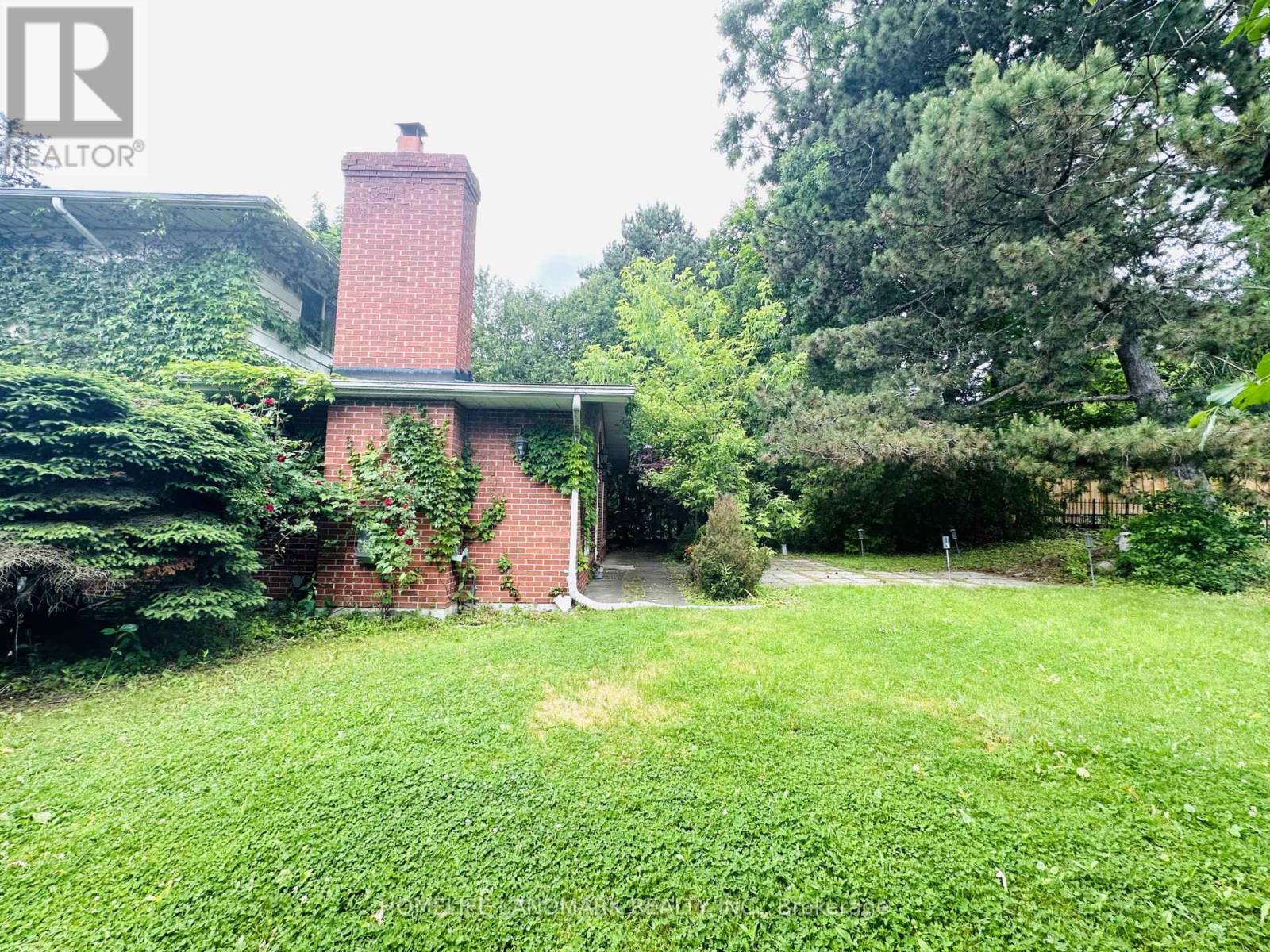 125 Bannatyne Drive, Toronto, Ontario  M2L 2P5 - Photo 22 - C13108704