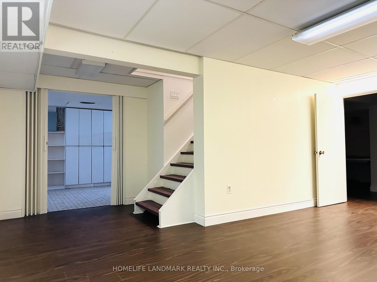 125 Bannatyne Drive, Toronto, Ontario  M2L 2P5 - Photo 9 - C13108704
