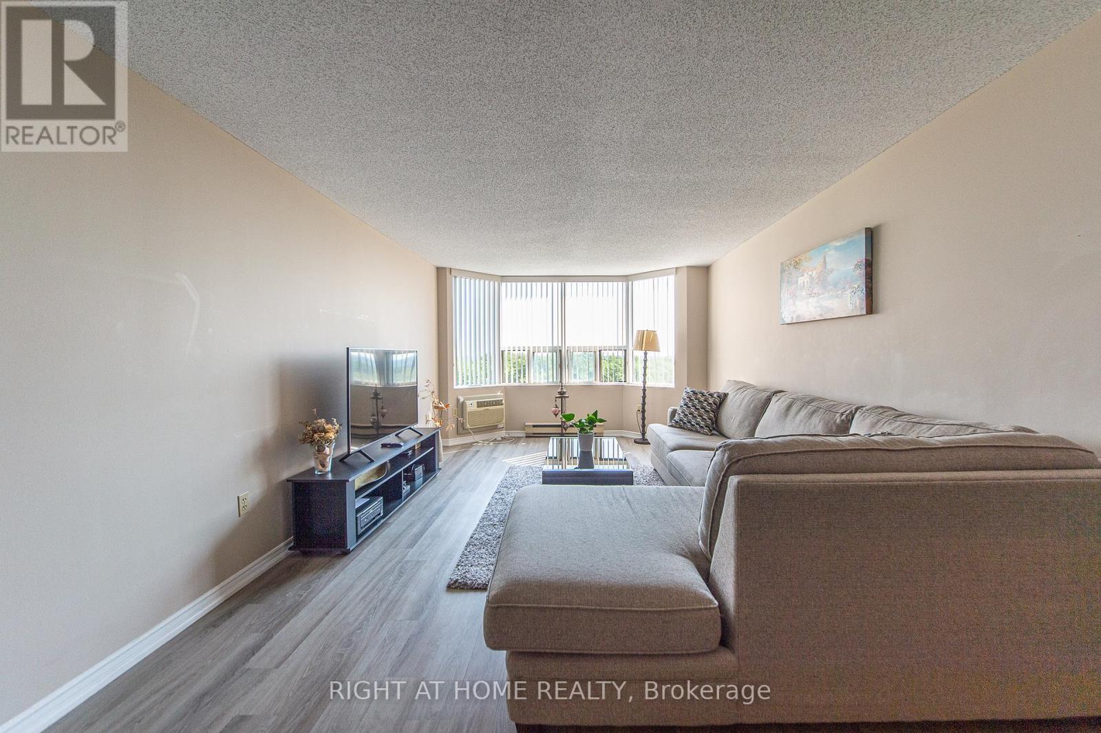 1714 - 35 Green Valley Drive, Kitchener, Ontario  N2P 2A5 - Photo 11 - X13108696