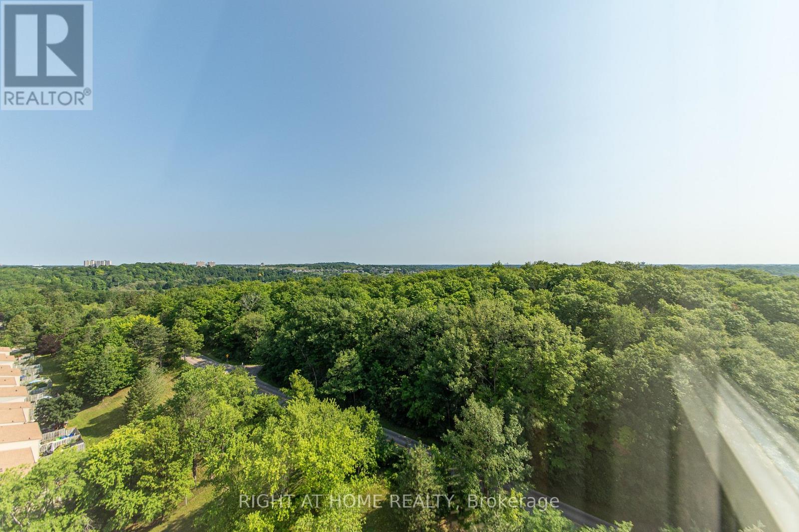 1714 - 35 Green Valley Drive, Kitchener, Ontario  N2P 2A5 - Photo 18 - X13108696