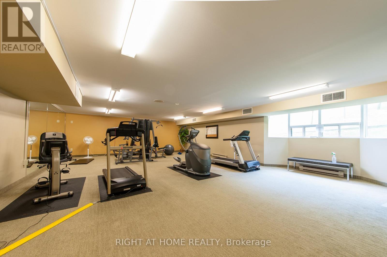 1714 - 35 Green Valley Drive, Kitchener, Ontario  N2P 2A5 - Photo 19 - X13108696