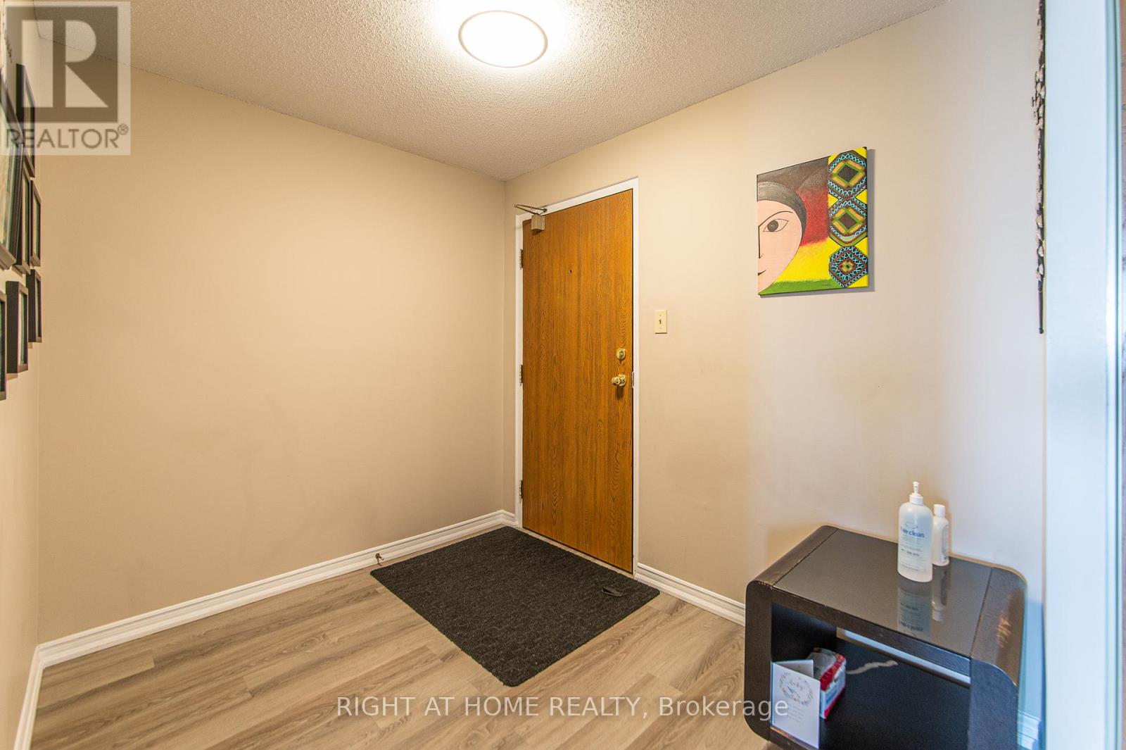 1714 - 35 Green Valley Drive, Kitchener, Ontario  N2P 2A5 - Photo 6 - X13108696