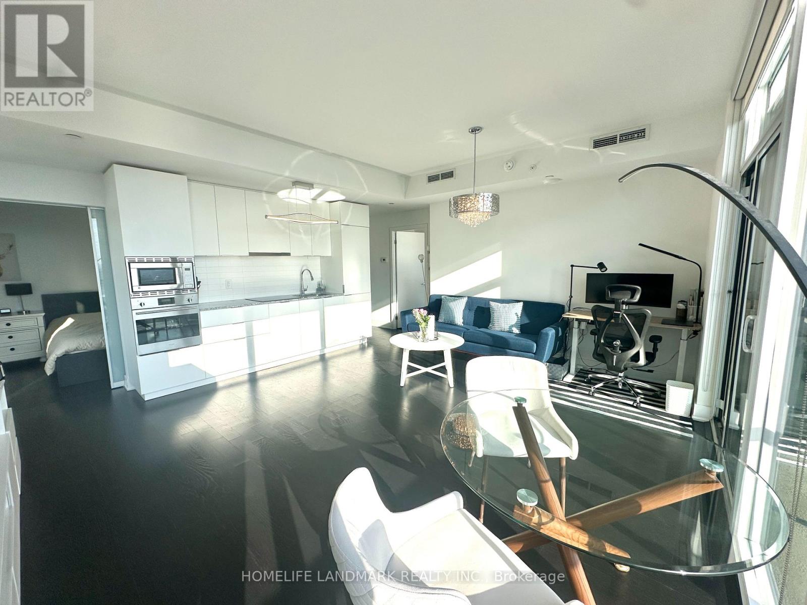 3113 - 955 Bay Street, Toronto, Ontario  M5S 0C6 - Photo 3 - C13108738