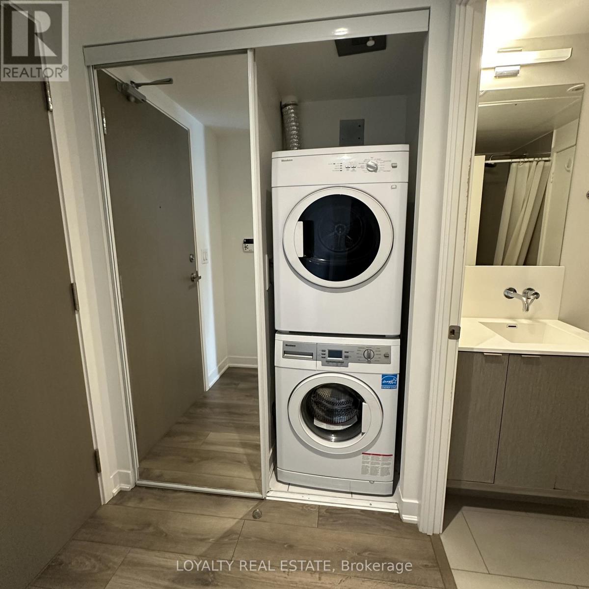 1205 - 88 Harbour Street, Toronto, Ontario  M5J 1B7 - Photo 11 - C13108746