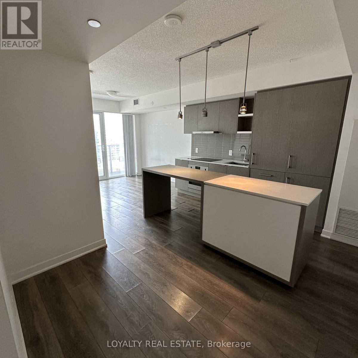 1205 - 88 Harbour Street, Toronto, Ontario  M5J 1B7 - Photo 2 - C13108746