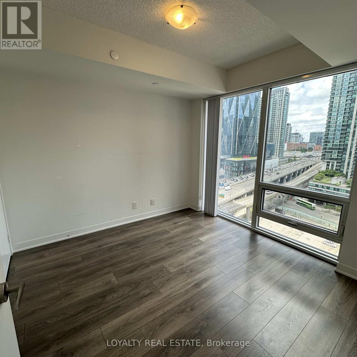 1205 - 88 Harbour Street, Toronto, Ontario  M5J 1B7 - Photo 7 - C13108746