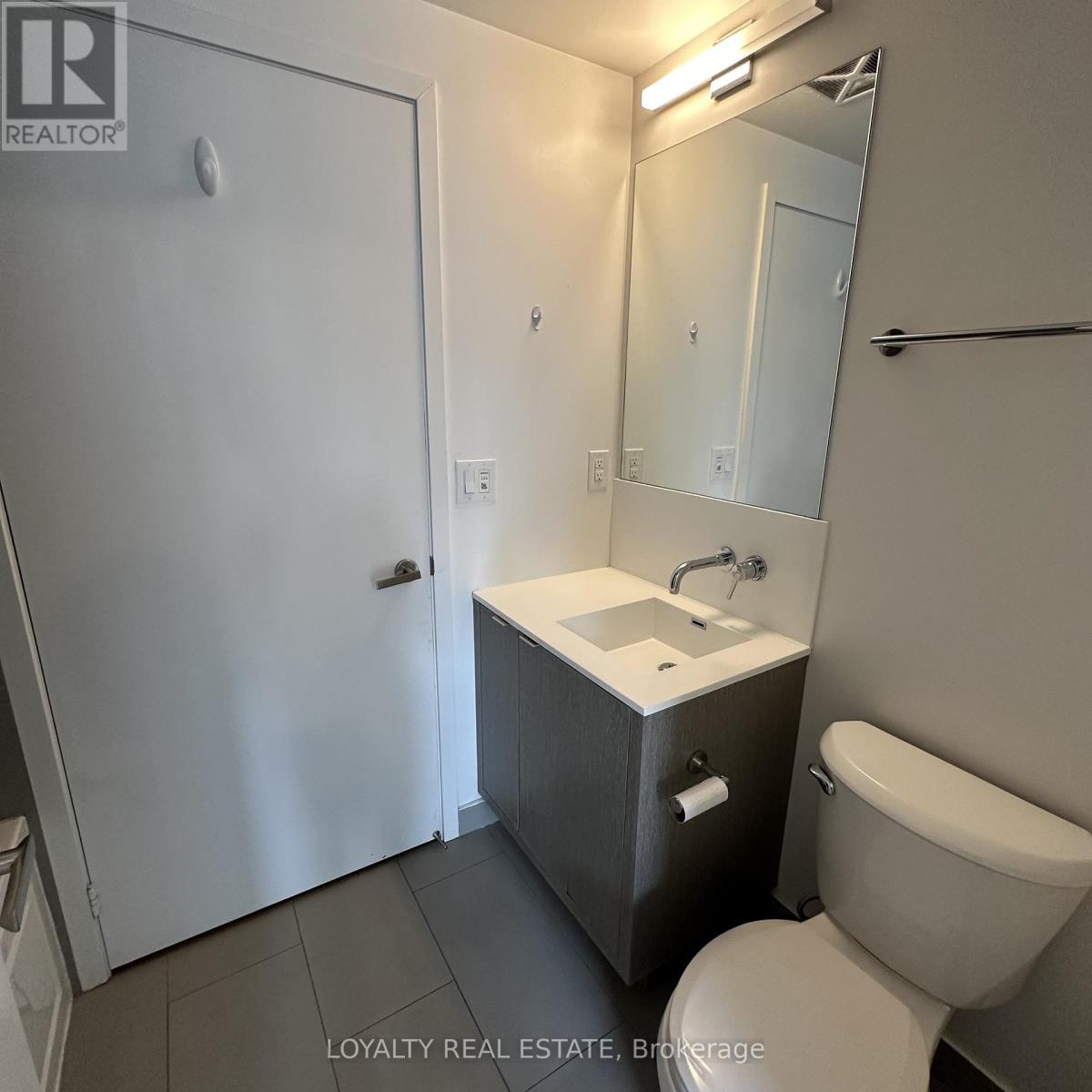 1205 - 88 Harbour Street, Toronto, Ontario  M5J 1B7 - Photo 9 - C13108746