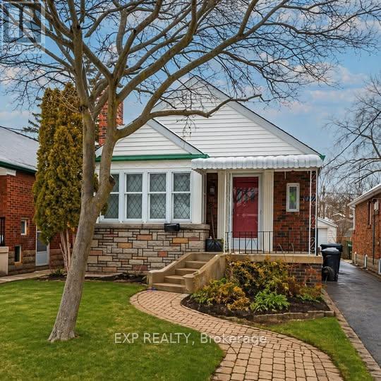 2 - 11 FAIRSIDE AVENUE, Toronto, Ontario