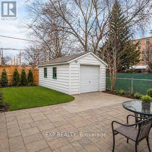 2 - 11 Fairside Avenue, Toronto, Ontario  M4C 3G8 - Photo 13 - E13108734