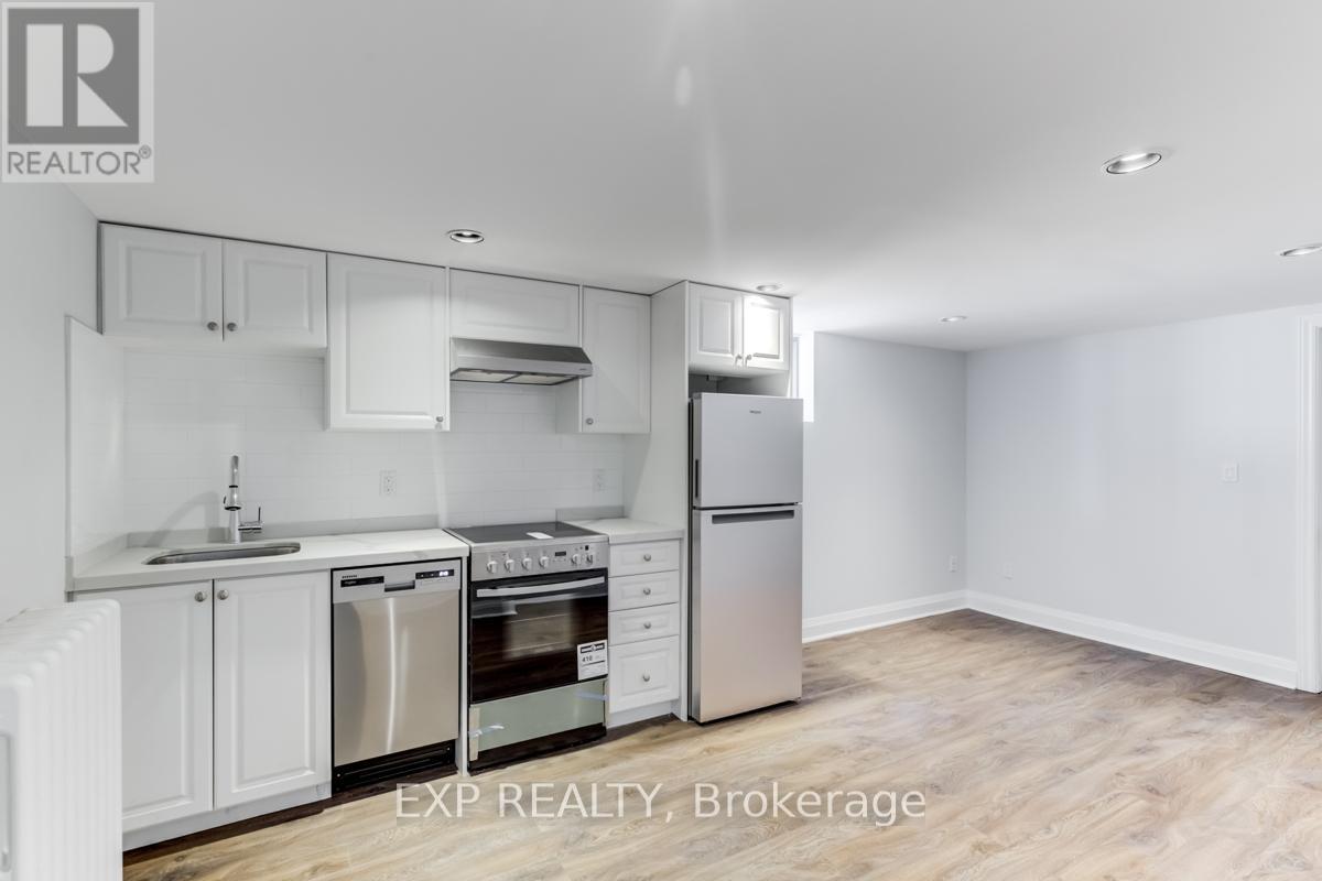 2 - 11 Fairside Avenue, Toronto, Ontario  M4C 3G8 - Photo 6 - E13108734