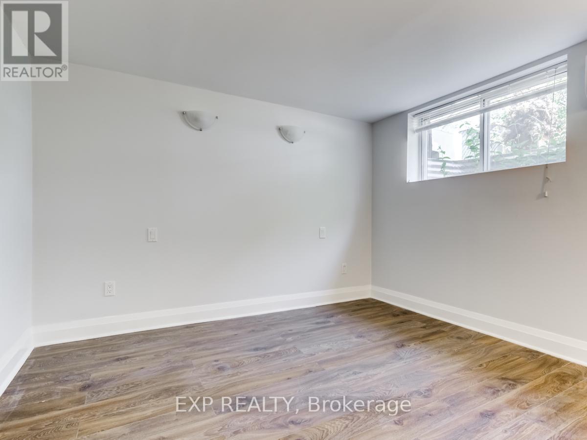 2 - 11 Fairside Avenue, Toronto, Ontario  M4C 3G8 - Photo 9 - E13108734