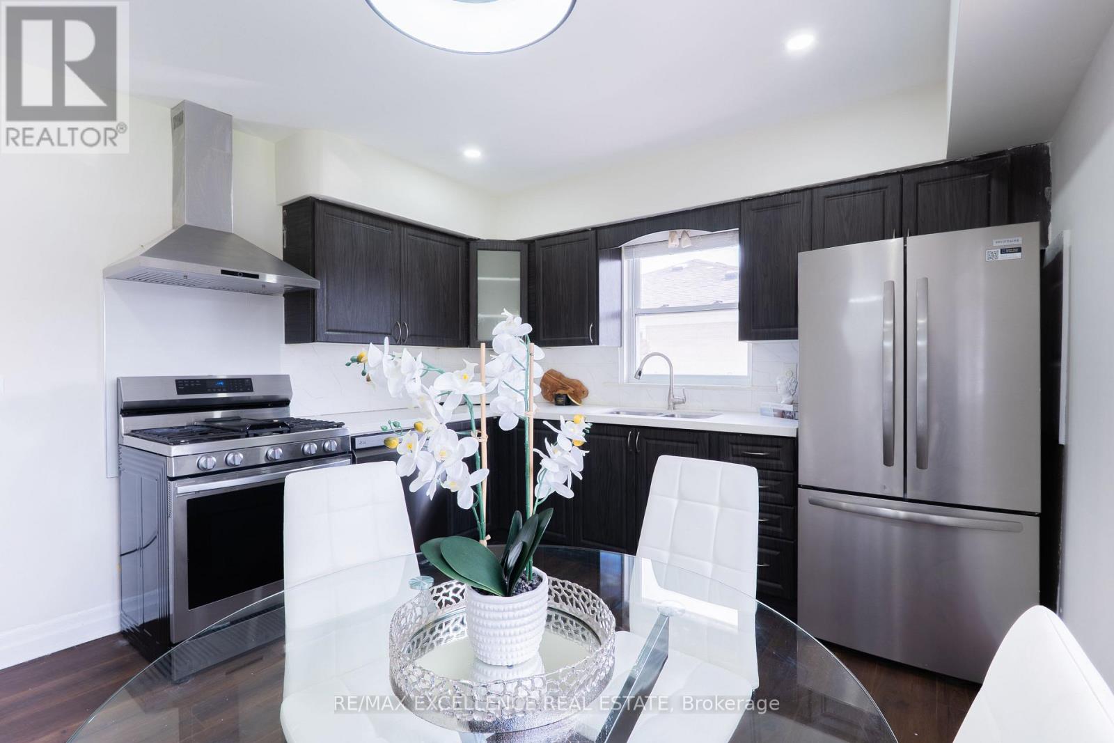 431 Delrex Boulevard, Halton Hills, Ontario  L7G 4J1 - Photo 17 - W13103764