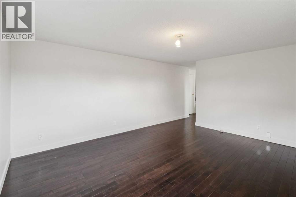 214 Springwood Place Sw, Calgary, Alberta  T2W 0L3 - Photo 17 - A2307366