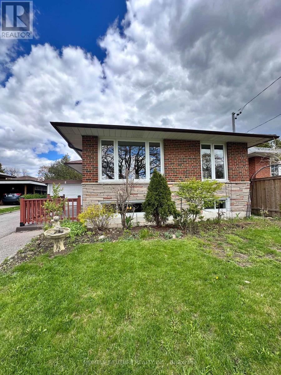9 FARADAY DRIVE, Toronto, Ontario
