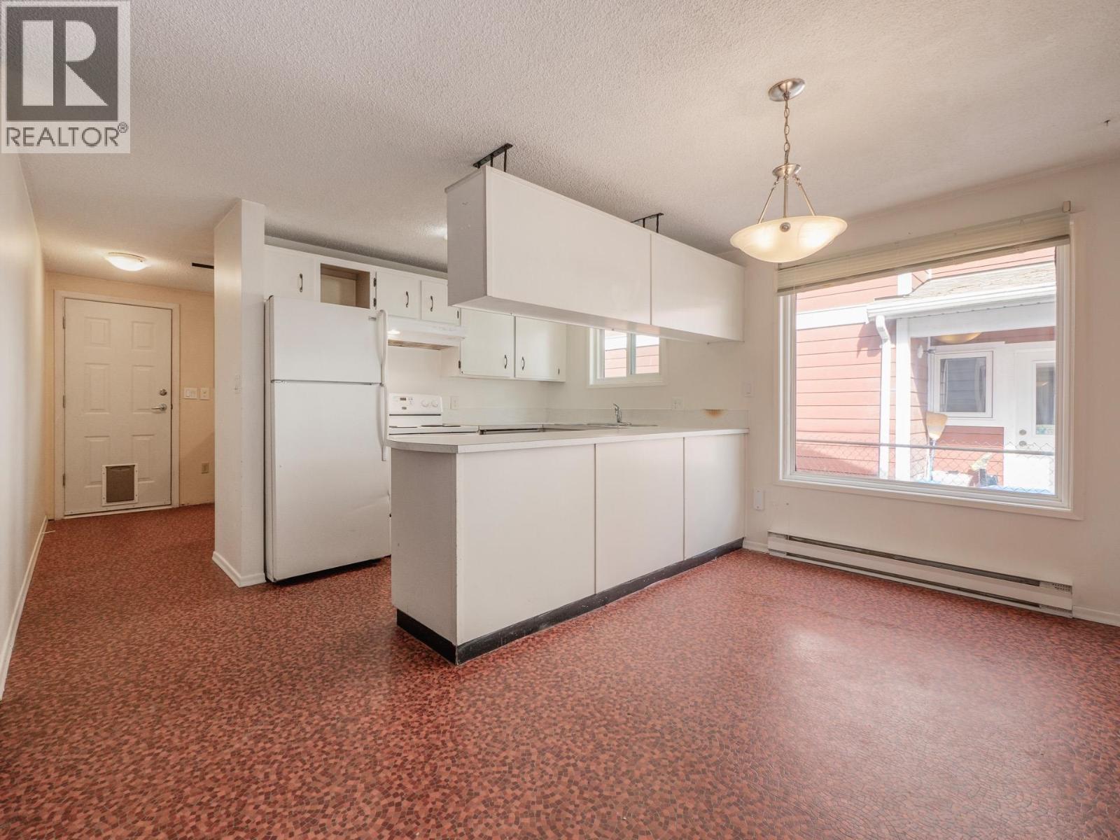 5750 Spindrift Street, Sechelt, British Columbia  V0N 3A0 - Photo 6 - R3121739