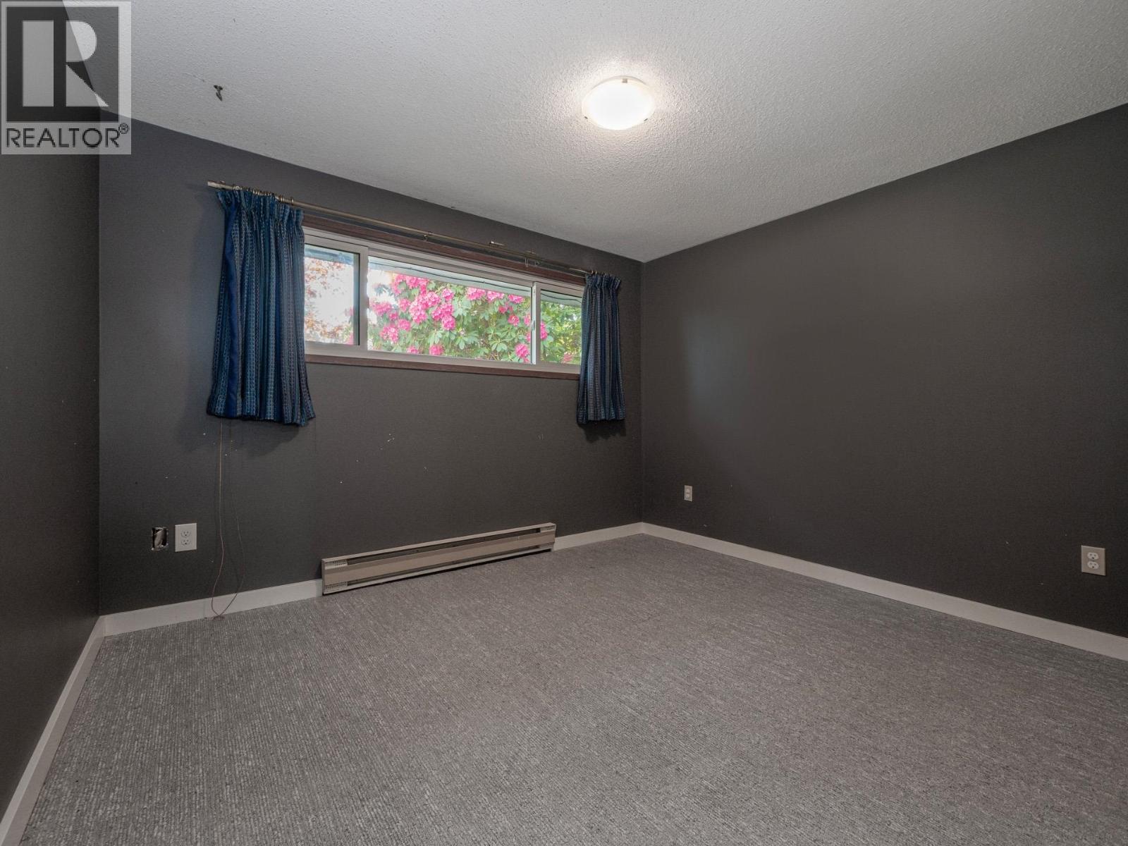 5750 Spindrift Street, Sechelt, British Columbia  V0N 3A0 - Photo 9 - R3121739