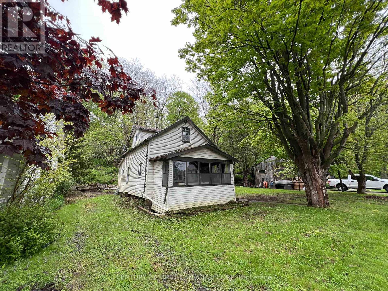 205 Orchard Street, Central Elgin, Ontario  N5L 1C4 - Photo 5 - X13108772