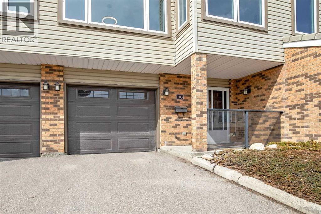 103 Coachway Lane Sw, Calgary, Alberta  T3H 2V9 - Photo 39 - A2290563