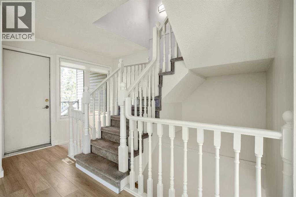103 Coachway Lane Sw, Calgary, Alberta  T3H 2V9 - Photo 16 - A2290563