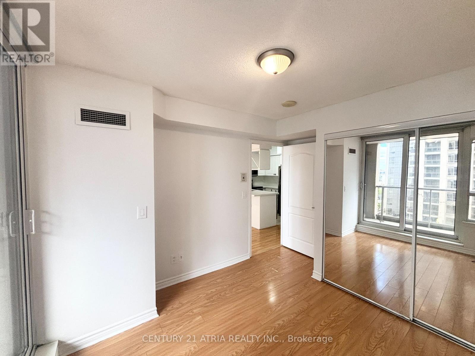 1207 - 4080 Living Arts Drive, Mississauga, Ontario  L5B 4N3 - Photo 7 - W13061680