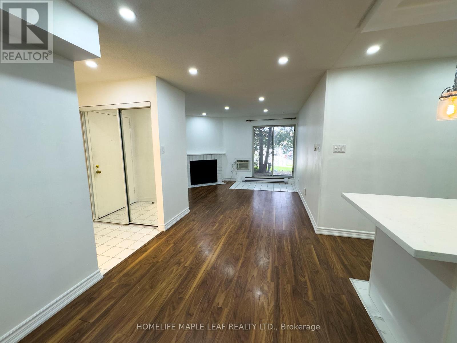 713 - 95 Trailwood Drive, Mississauga, Ontario  L4Z 3L2 - Photo 2 - W13101428