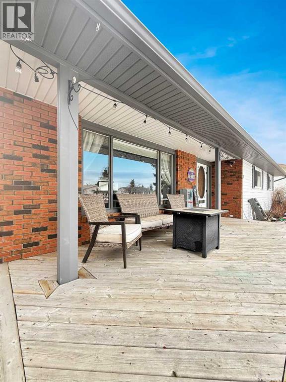 11 Kallbom Crescent, Whitecourt, Alberta  T7S 1E2 - Photo 2 - A2300314
