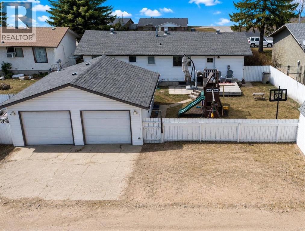11 Kallbom Crescent, Whitecourt, Alberta  T7S 1E2 - Photo 3 - A2300314