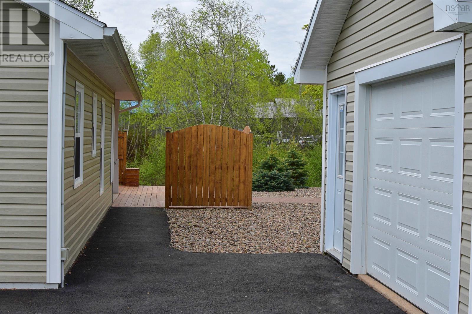 318 Victoria Road, Bridgewater, Nova Scotia  B4V 2P1 - Photo 44 - 202607068