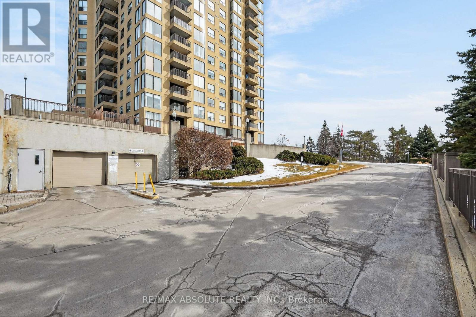 806 - 545 St Laurent Boulevard, Ottawa, Ontario  K1K 4H9 - Photo 25 - X12915400