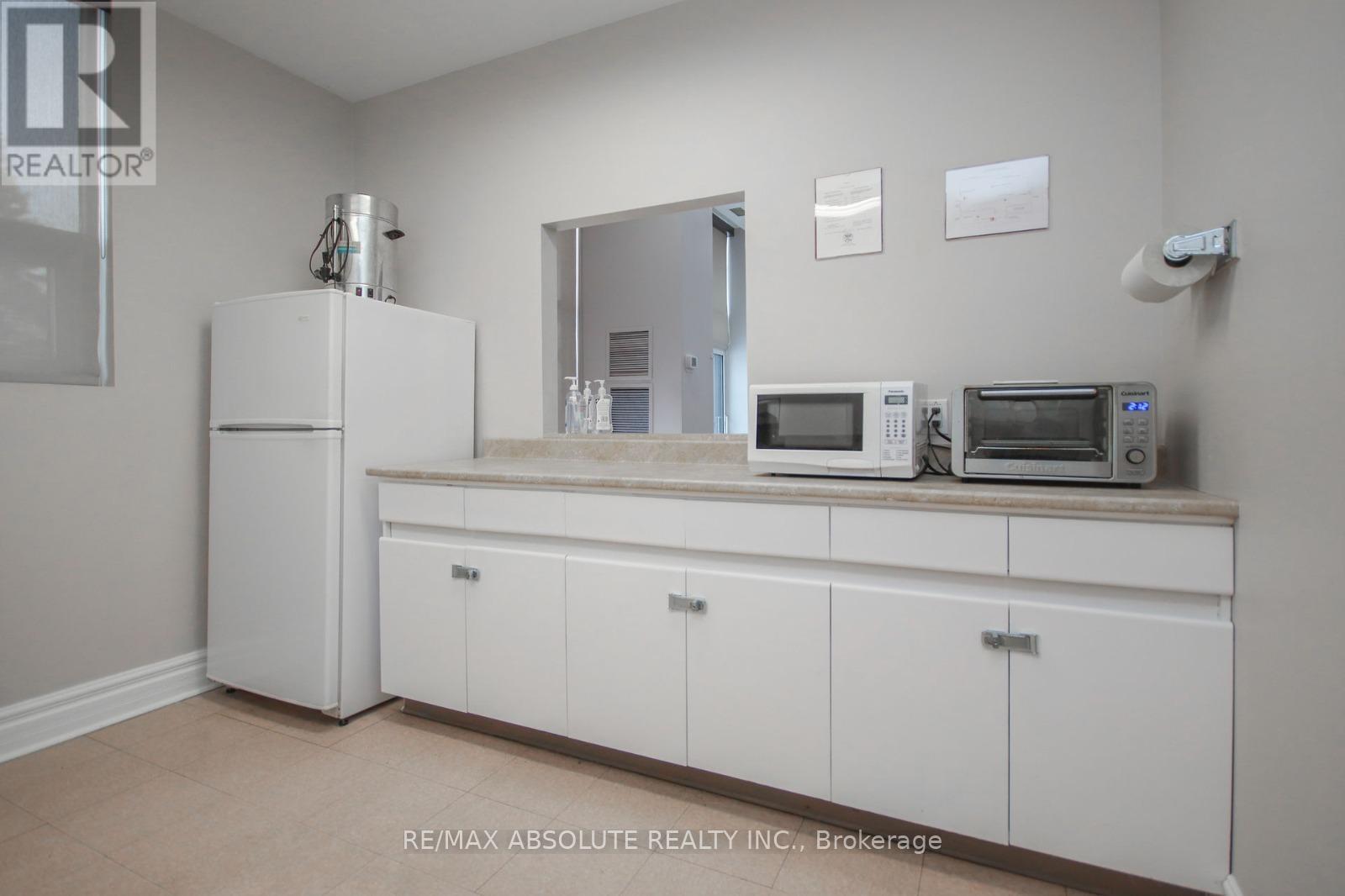 806 - 545 St Laurent Boulevard, Ottawa, Ontario  K1K 4H9 - Photo 34 - X12915400