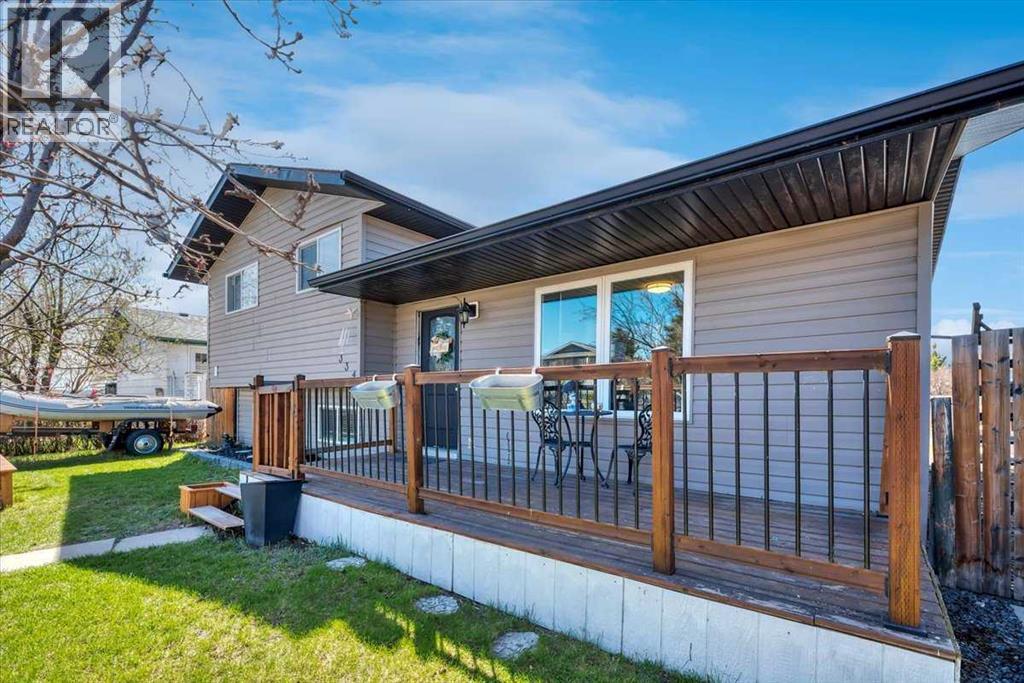 334 Lausen Place, Carseland, Alberta  T0J 0M0 - Photo 3 - A2309862