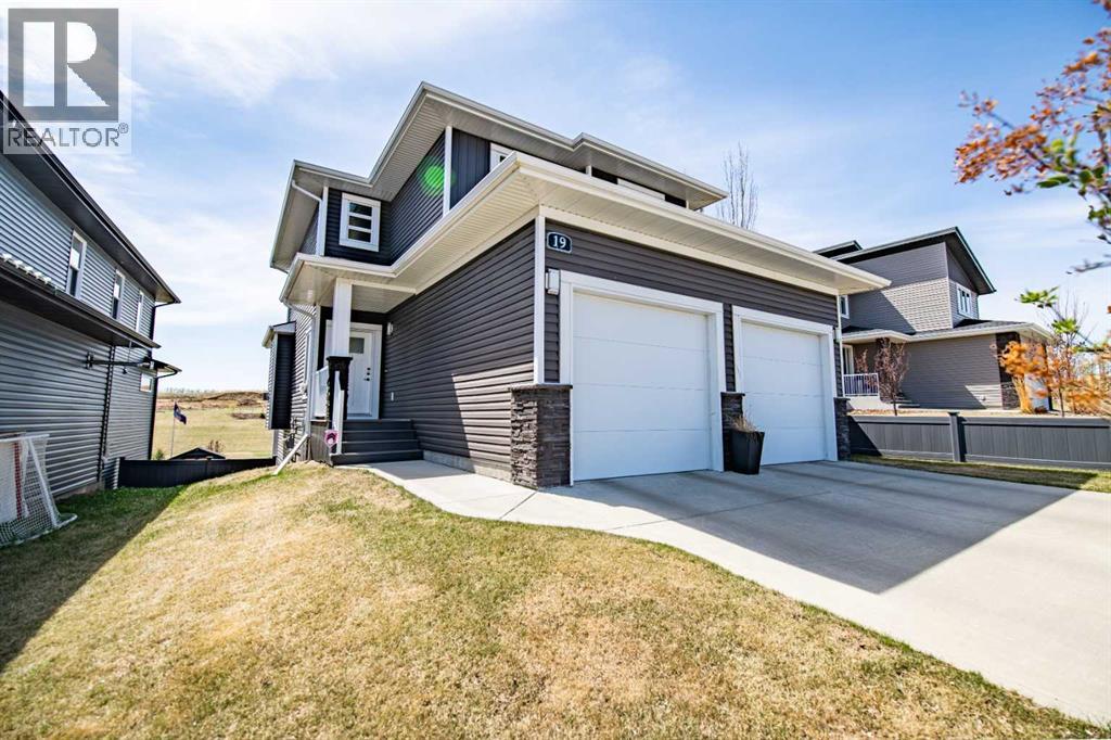 19 Vanveller Way, Sylvan Lake, Alberta  T4S 0M4 - Photo 3 - A2291138