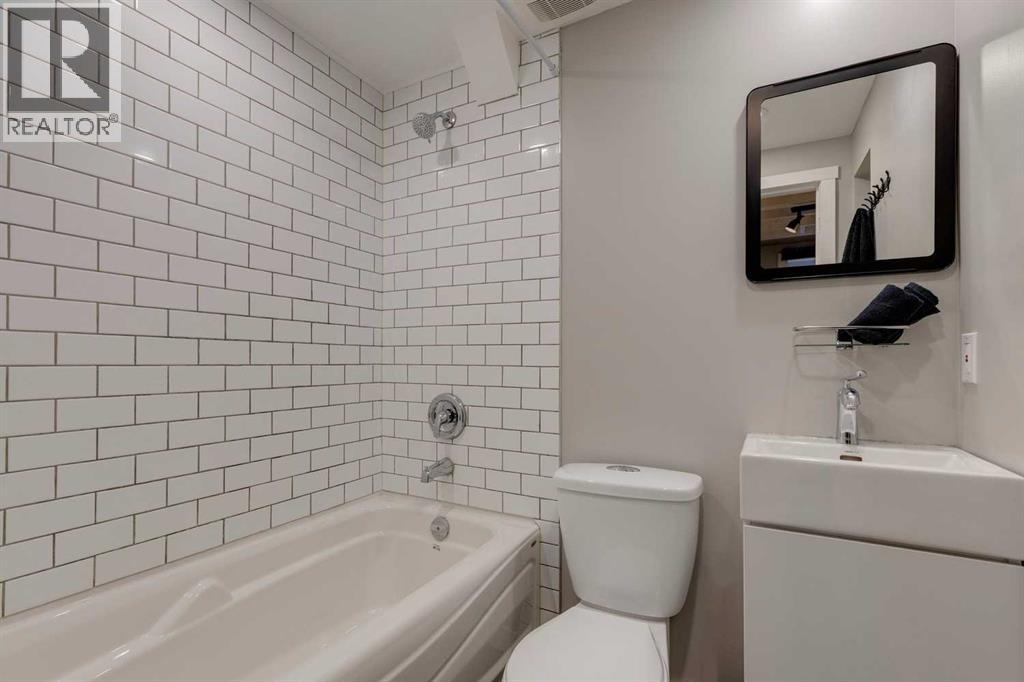 4023 Varmoor Road NW, Calgary, Alberta  T3A 0B1 - Photo 31 - A2288799