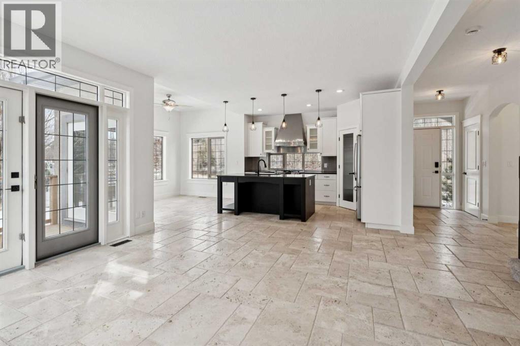 1 Discovery Ridge Link Sw, Calgary, Alberta  T3H 4Y1 - Photo 6 - A2291643