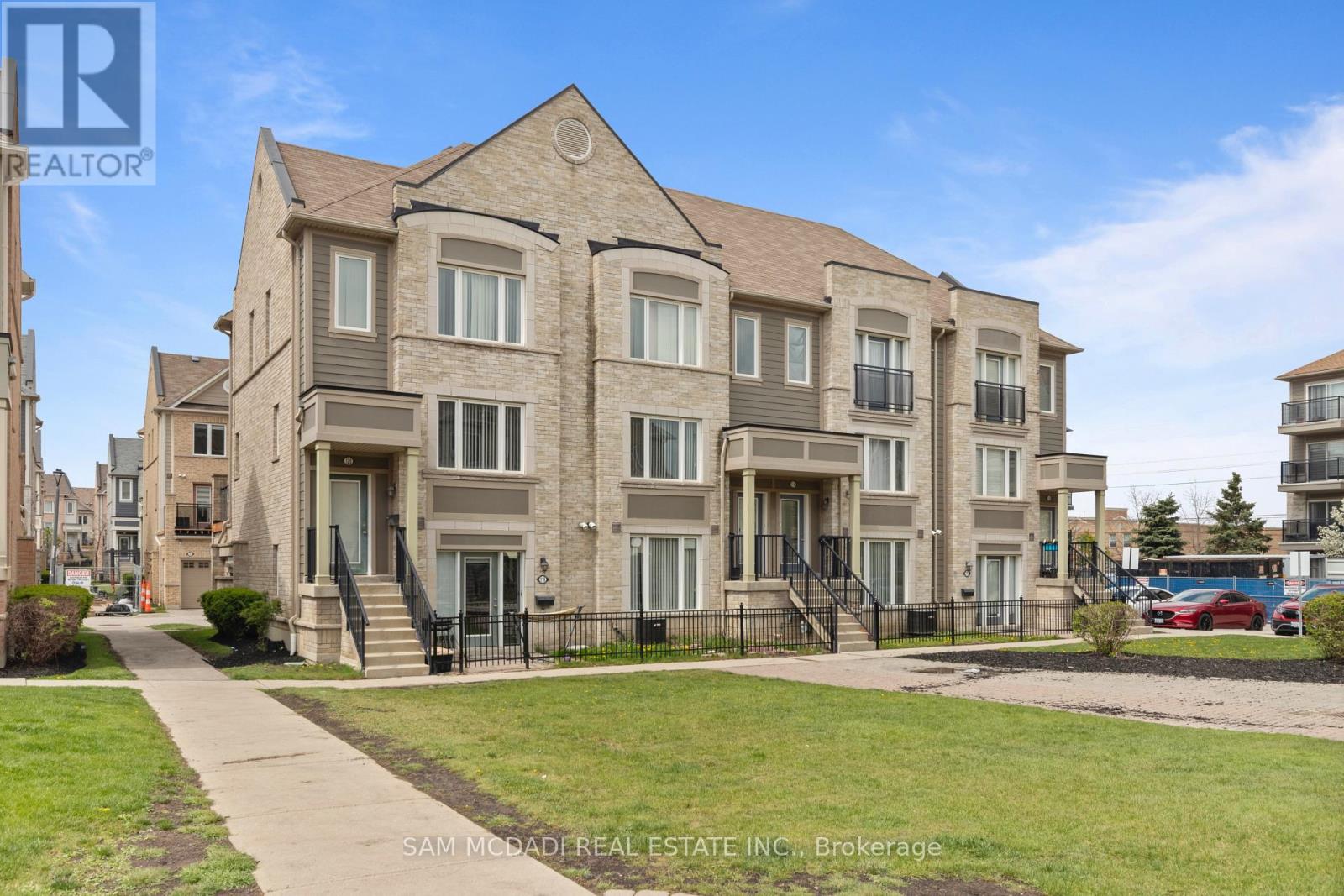 112 - 3050 ERIN CENTRE BOULEVARD, Mississauga, Ontario